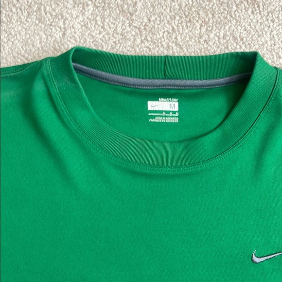 Nike Green and Gray Short Sleeve Tee - Picture 4 of 5